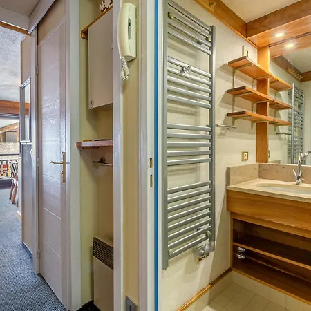 Appartement Coquet Avec Balcon, Wifi, 2 Pieces,